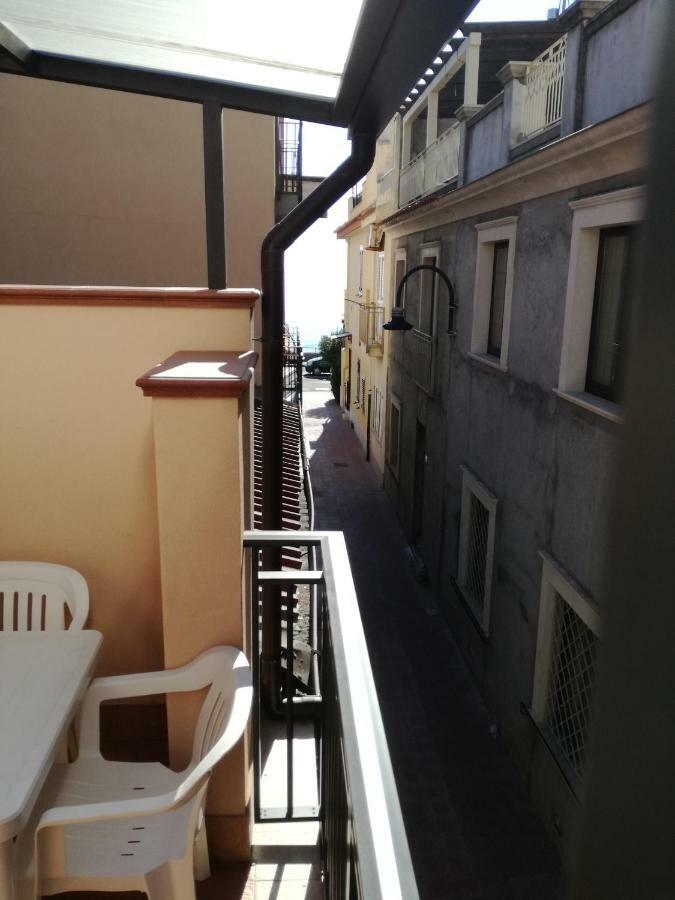 Casa Del Pozzo Villa Furci Siculo Exteriör bild